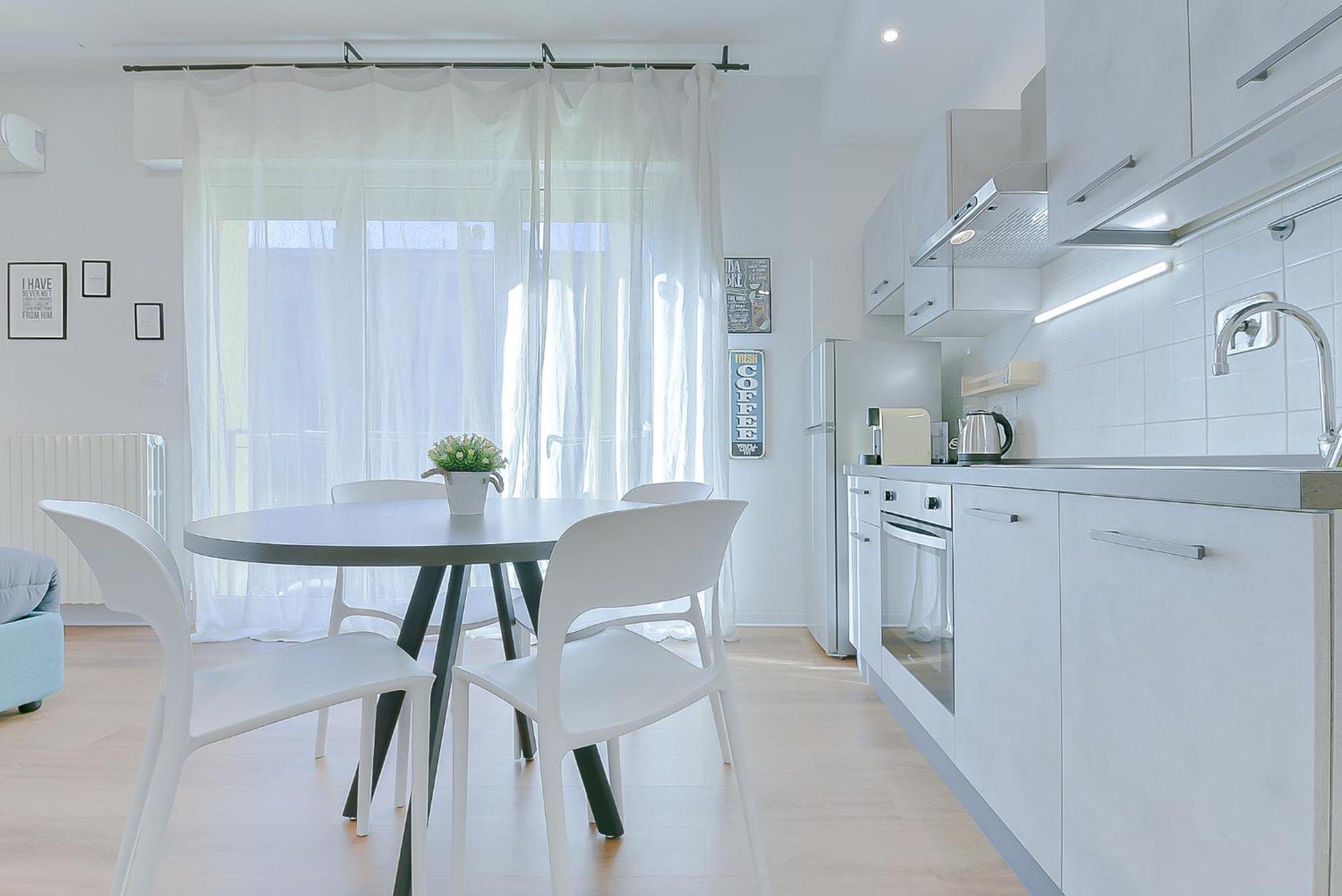 Апартаменты Taron House - Bologna Center Station & Fiera Экстерьер фото